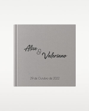 Book 15×15 com capa em linho ou veludo